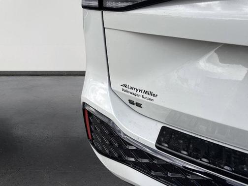 2025 Volkswagen Tiguan 2.0T SE R-Line Black