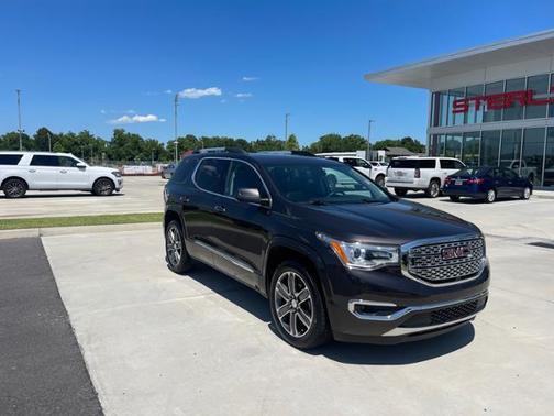Photo 2 of 16 of 2018 GMC Acadia Denali