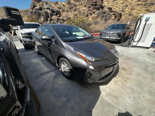 Magnetic Gray Metallic 2018 Toyota Prius One