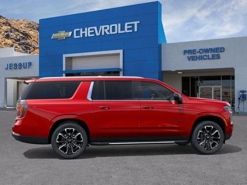 2025 Chevrolet Suburban LS