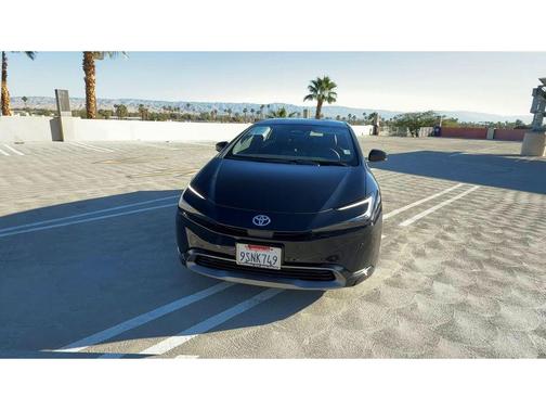 2025 Toyota Prius XLE