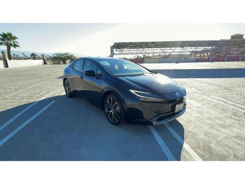 2025 Toyota Prius XLE