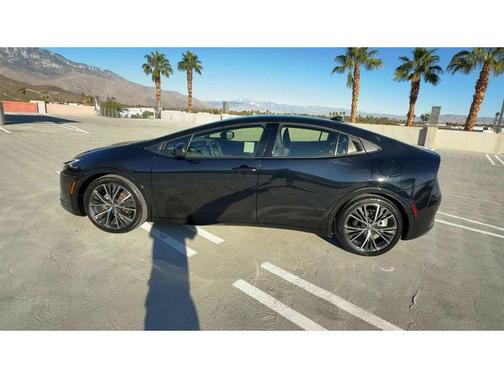 2025 Toyota Prius XLE