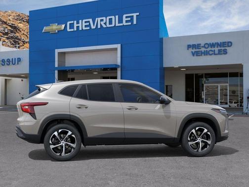 White Sand 2026 Chevrolet Trax 1RS