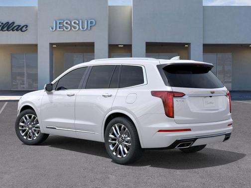 2025 Cadillac XT6 Premium Luxury FWD