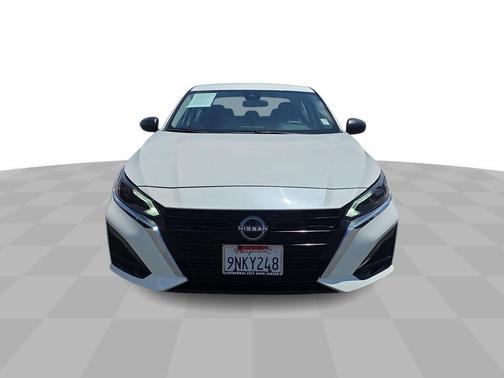 White 2024 Nissan Altima 2.5 SV