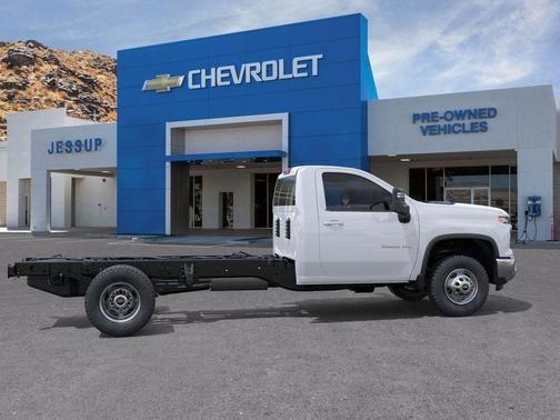 2026 Chevrolet Silverado 3500 WT