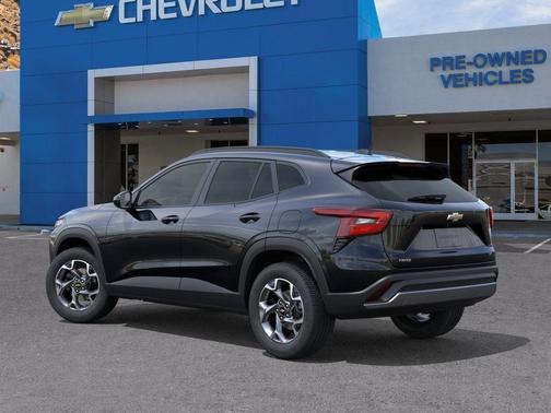 Mosaic Black Metallic 2026 Chevrolet Trax LT