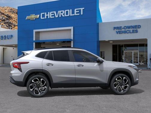Sterling Gray Metallic 2026 Chevrolet Trax 2RS