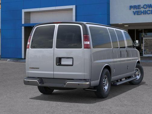 2026 Chevrolet Express 2500 LT