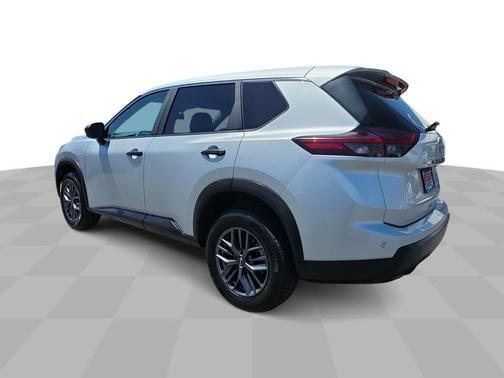 Brilliant Silver Metallic 2024 Nissan Rogue S