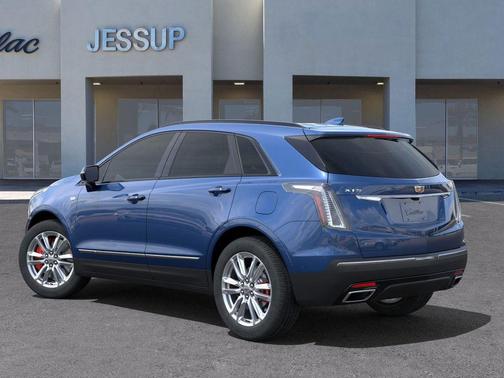 2025 Cadillac XT5 Sport