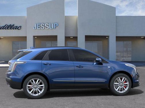 2025 Cadillac XT5 Sport