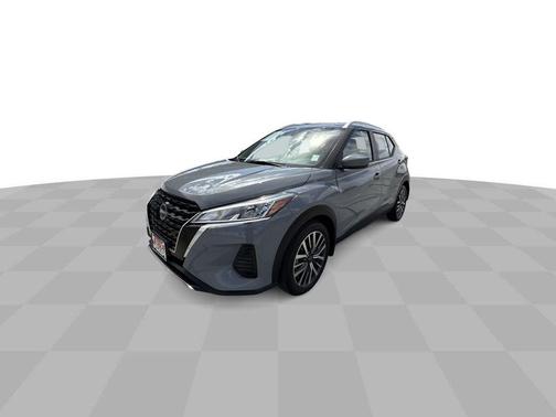 2022 Nissan Kicks SV