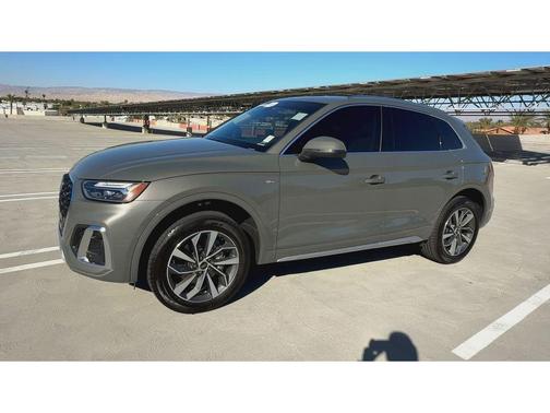 2025 Audi Q5 45 S line quattro Premium
