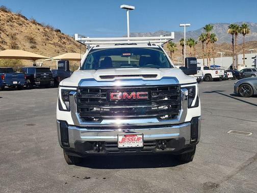 2025 GMC Sierra 3500 Pro