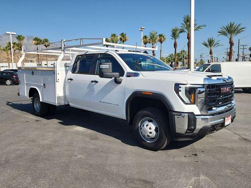 2025 GMC Sierra 3500 Pro