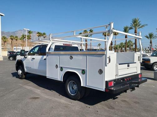2025 GMC Sierra 3500 Pro