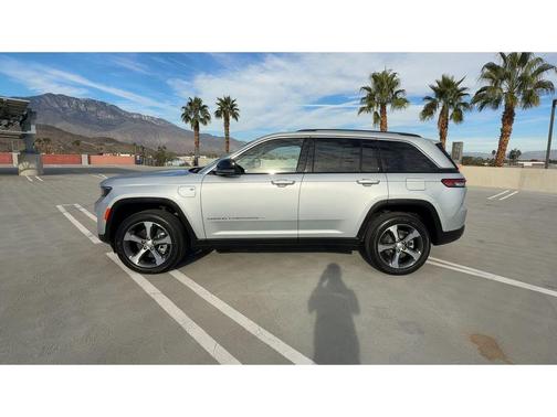 2022 Jeep Grand Cherokee 4xe Base