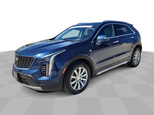2022 Cadillac XT4 Premium Luxury
