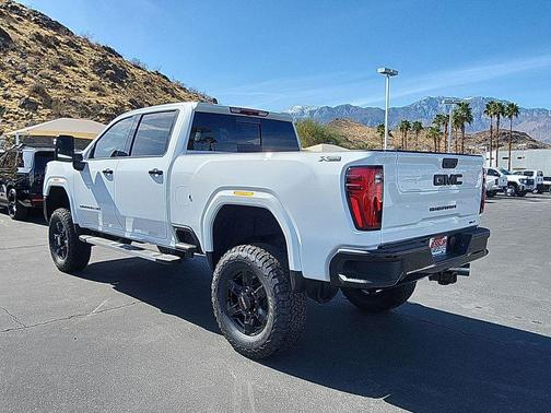 2025 GMC Sierra 2500 SLT