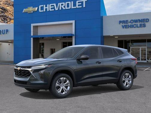 2025 Chevrolet Trax LS