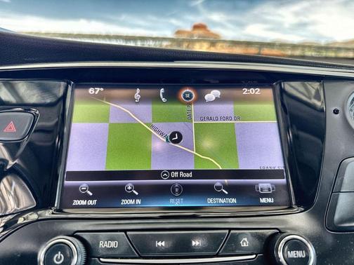 Summit White 2018 Buick Envision Premium I