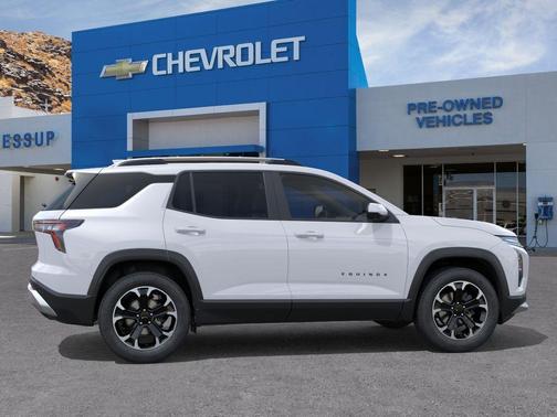 Summit White 2026 Chevrolet Equinox LT