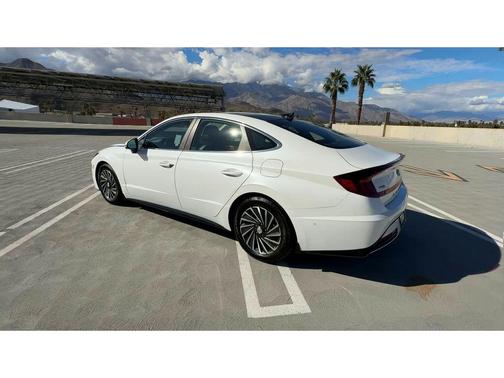2022 Hyundai SONATA Hybrid Limited