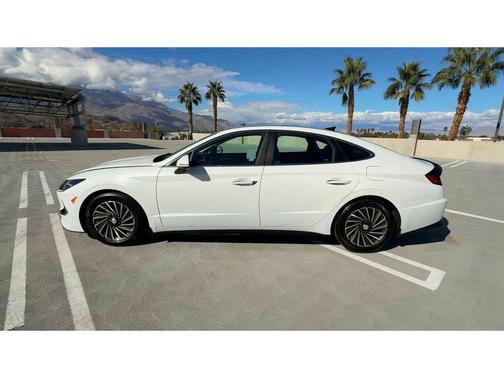2022 Hyundai SONATA Hybrid Limited