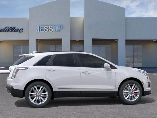 2025 Cadillac XT5 Sport