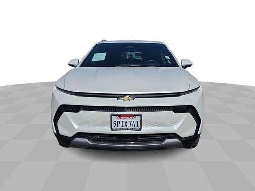 Iridescent Pearl Tricoat 2024 Chevrolet Equinox EV LT
