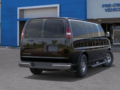 2026 Chevrolet Express 2500 LT