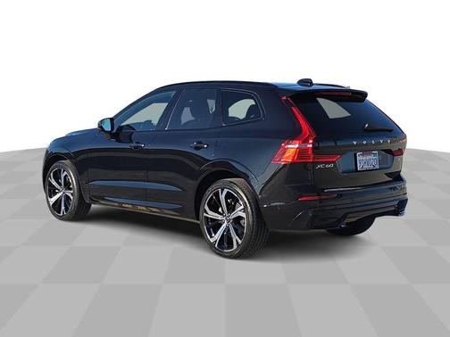 2025 Volvo XC60 B5 Ultra