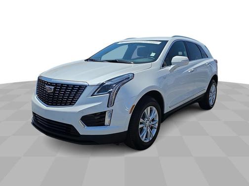 Crystal White Tri-Coat 2023 Cadillac XT5 Luxury