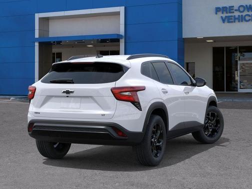 Summit White 2026 Chevrolet Trax LT