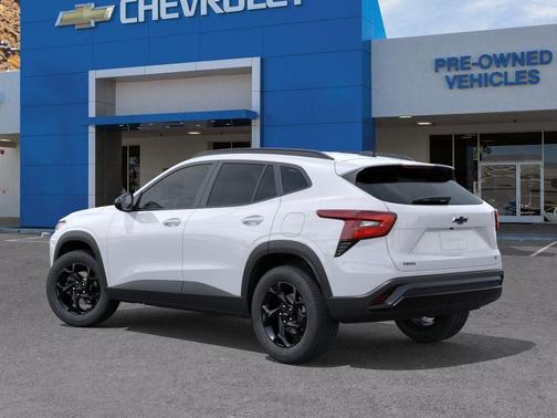 Summit White 2026 Chevrolet Trax LT