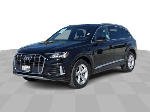 2023 Audi Q7 45 Premium Plus
