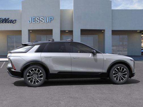 2025 Cadillac LYRIQ Sport