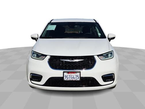 2023 Chrysler Pacifica Touring-L