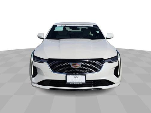 2022 Cadillac CT4 Premium Luxury