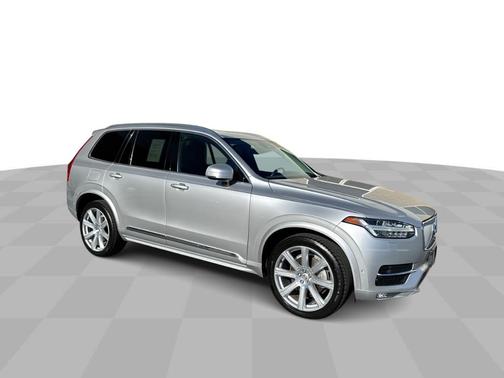Bright Silver Metallic 2019 Volvo XC90 T6 Inscription