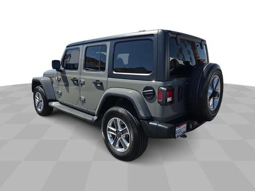 Sting Gray Clearcoat 2022 Jeep Wrangler Unlimited Sahara