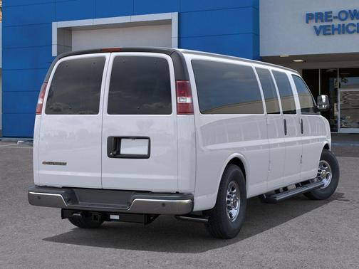 Summit White 2026 Chevrolet Express 3500 LT