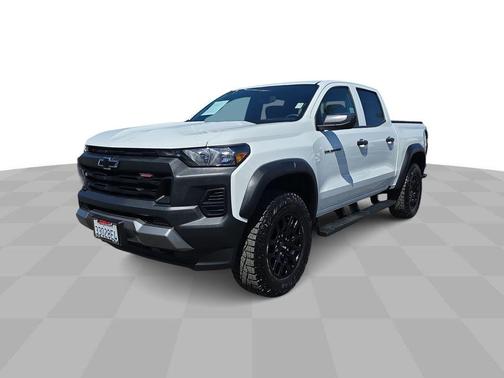 Summit White 2025 Chevrolet Colorado Trail Boss