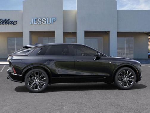 2025 Cadillac LYRIQ Sport