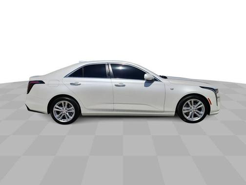 2022 Cadillac CT4 Luxury