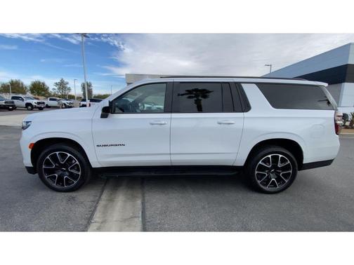 2023 Chevrolet Suburban RST