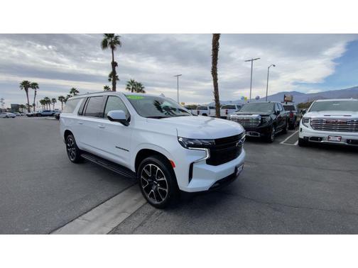 2023 Chevrolet Suburban RST