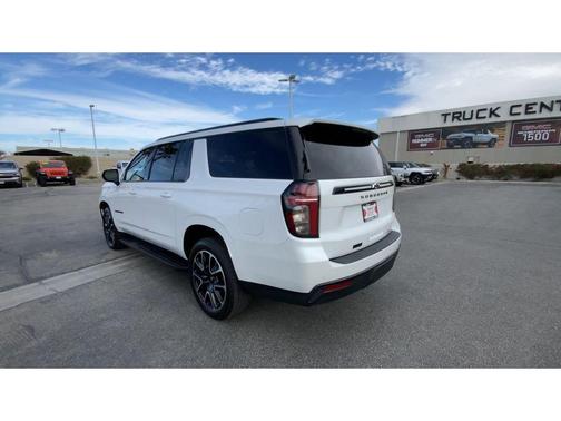 2023 Chevrolet Suburban RST